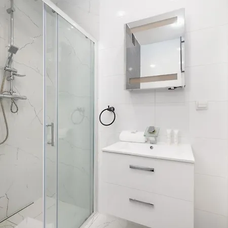 Kapitanski Mostek Pet-friendly By Renters דירה *